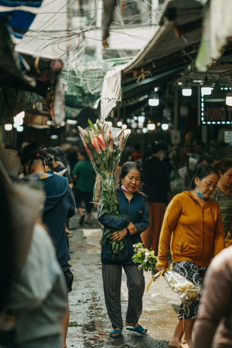 Cheongnyangni Market in South Korea: A Must-See for International Students Looking to Save Money
